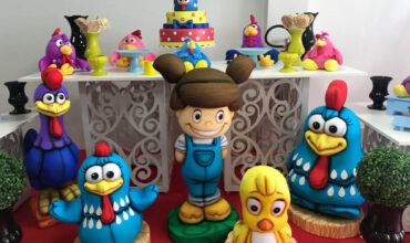 tema-galinha-pintadiha-decoracao-mesa-festa-df-8.jpg
